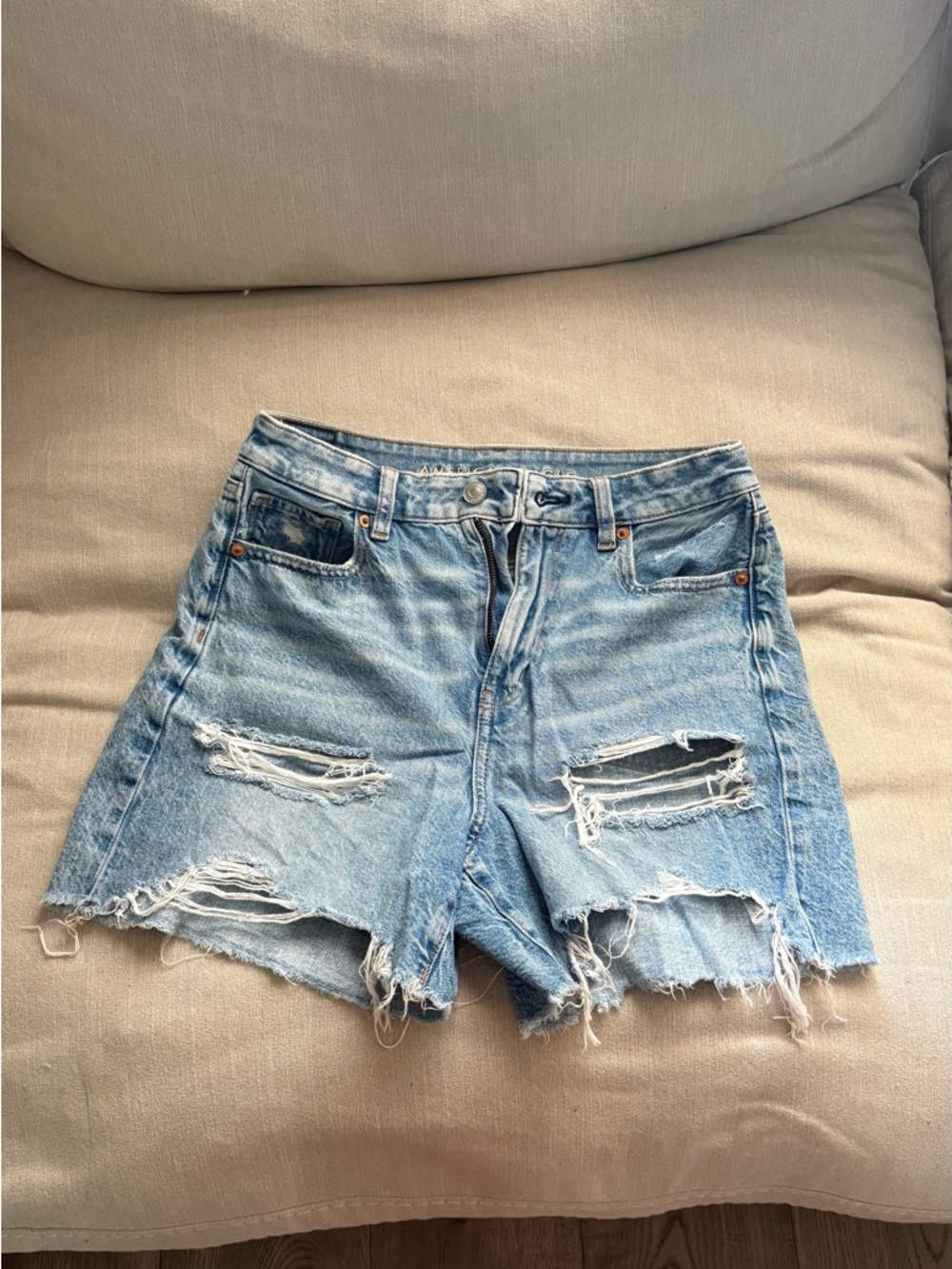 American Eagle Distressed Light Blue Denim Women’s Shorts